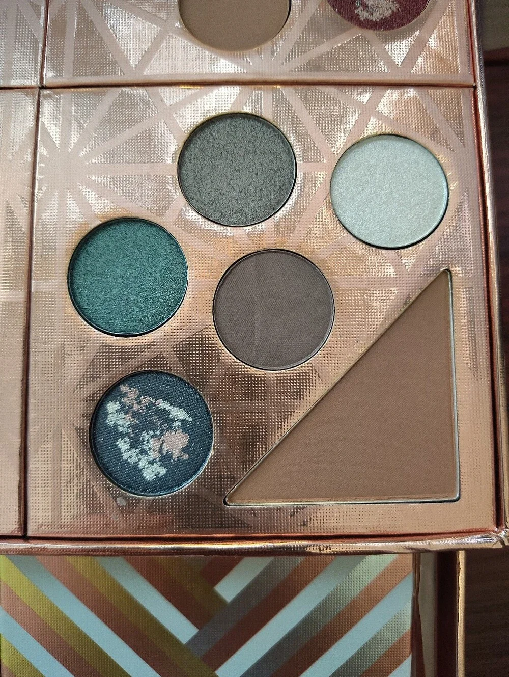 tarte set includes